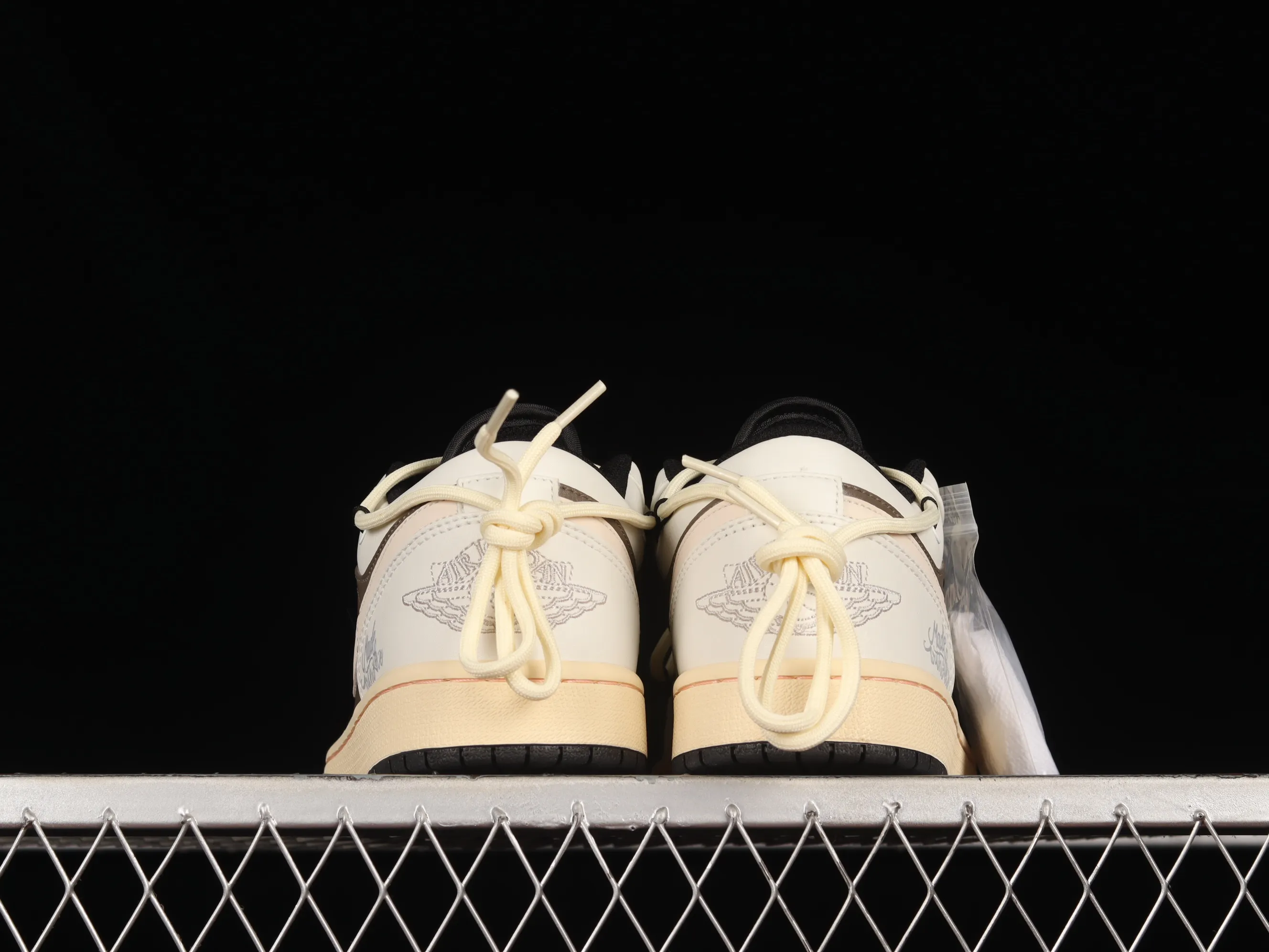 All categories Air Jordan Jordan series basketball shoes Air Jordan 1 Low Z version Air Jordan 1 Low AJ1 Joe 1 customized version strap deconstruction sports culture basketball shoes 553558-062